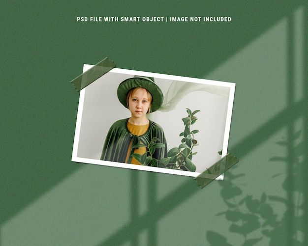 Vintage hanging torn photo frames set moodboard mockup premium psd