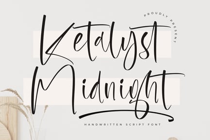 Ketalyst Midnight Handwritten Script Font